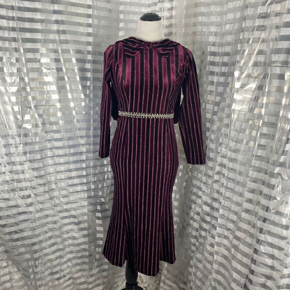 Metisu Burgandy Velvet Jewel Adorned Bodycon Dress - Picture 1 of 9